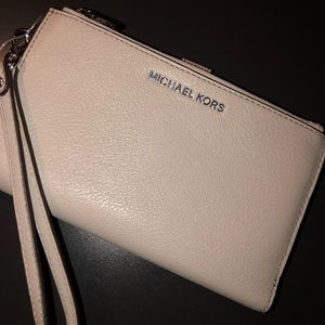 Michael Kors Adele Wristlet
